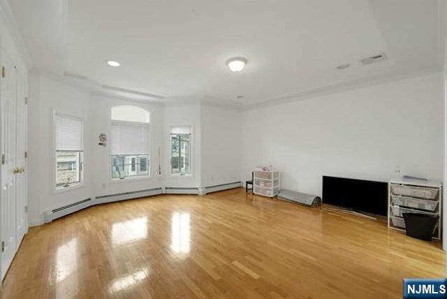 531A 2nd Street A, Palisades Park, NJ 07650