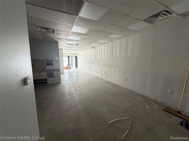 37454 Ann Arbor Trail, Livonia, MI 48150