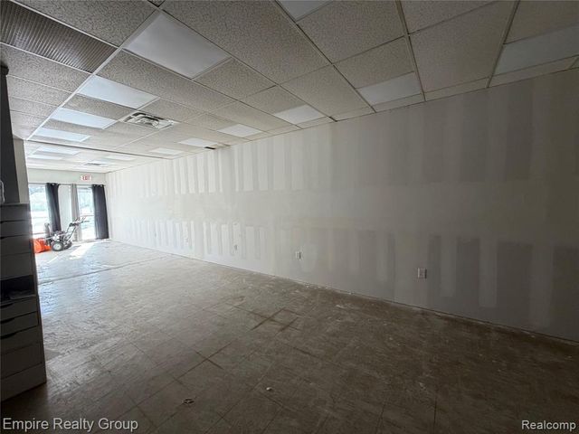 37454 Ann Arbor Trail, Livonia, MI 48150