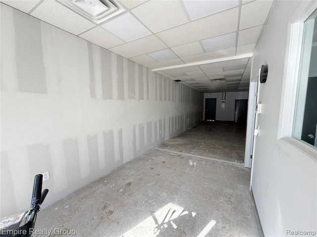 37454 Ann Arbor Trail, Livonia, MI 48150