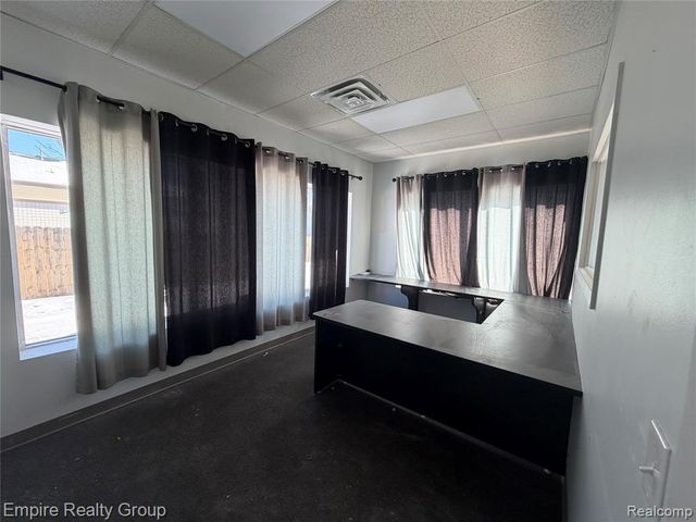 37454 Ann Arbor Trail, Livonia, MI 48150