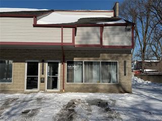 37454 Ann Arbor Trail, Livonia, MI 48150