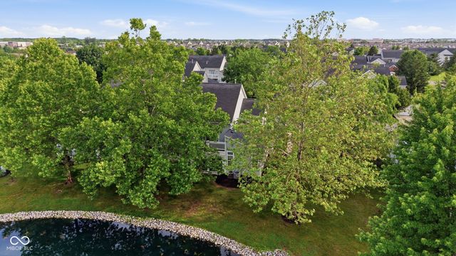 9577 Sweet Clover Way, Fishers, IN 46038