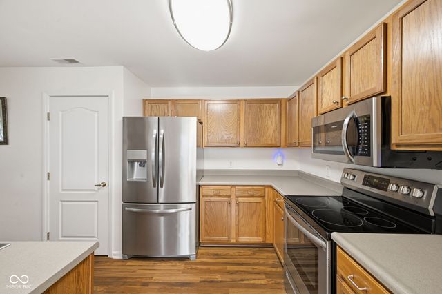 9577 Sweet Clover Way, Fishers, IN 46038