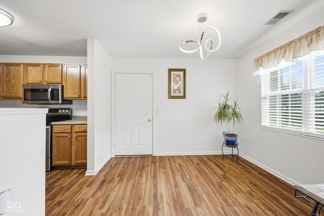 9577 Sweet Clover Way, Fishers, IN 46038