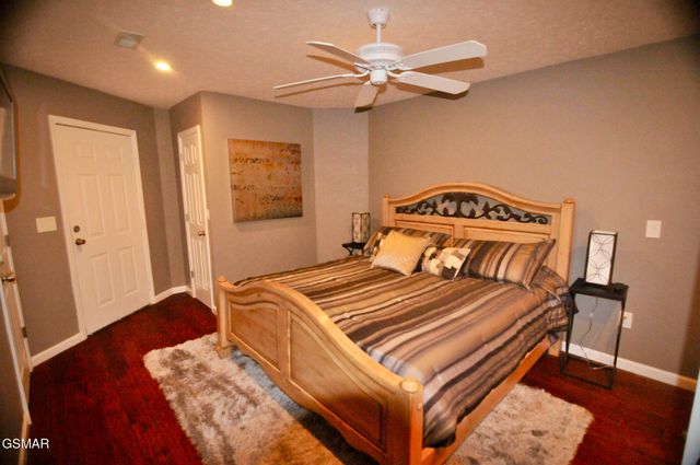 2250 Village Summit Drive, Sevierville, TN 37862