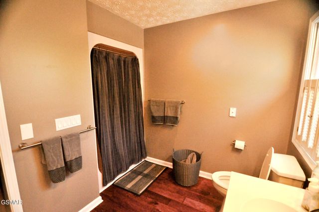 2250 Village Summit Drive, Sevierville, TN 37862
