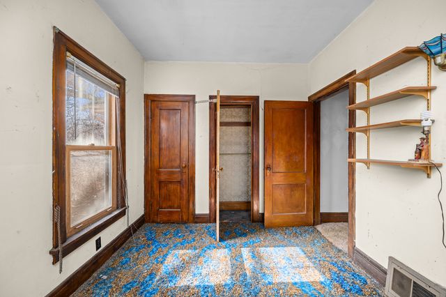 3222 22nd Avenue, Rock Island, IL 61201