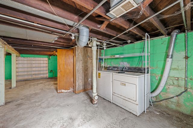 3222 22nd Avenue, Rock Island, IL 61201