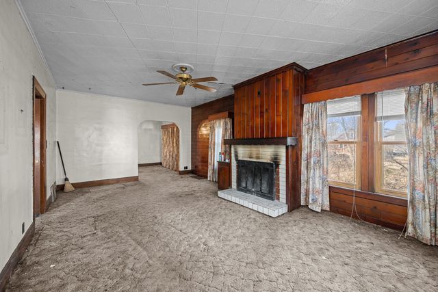 3222 22nd Avenue, Rock Island, IL 61201