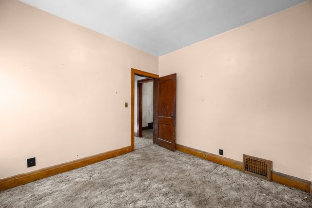 3222 22nd Avenue, Rock Island, IL 61201