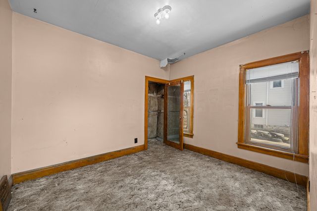 3222 22nd Avenue, Rock Island, IL 61201