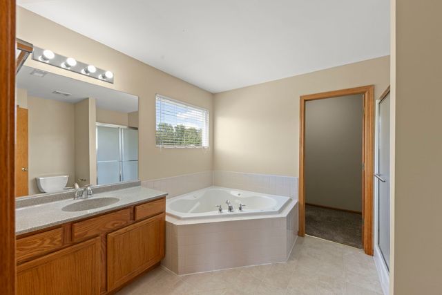 905 Churchill Drive, Plano, IL 60545
