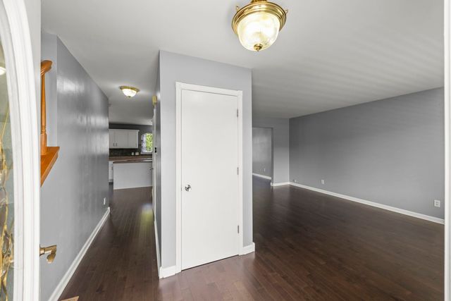 905 Churchill Drive, Plano, IL 60545