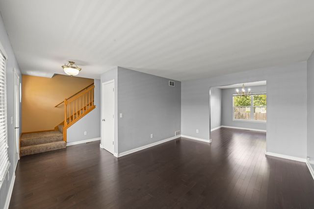 905 Churchill Drive, Plano, IL 60545
