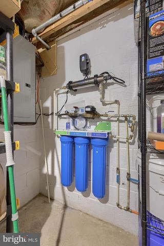 39 N MAPLE AVE, Leola, PA 17540