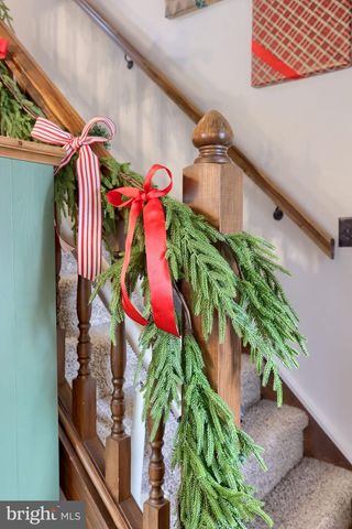 39 N MAPLE AVE, Leola, PA 17540