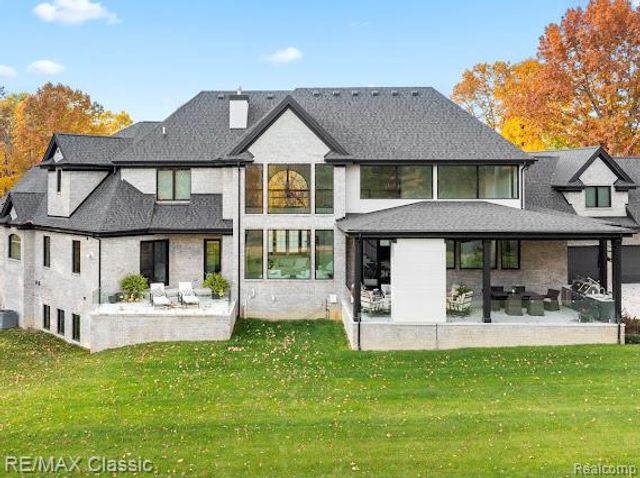 2323 Canterwood, Highland, MI 48357