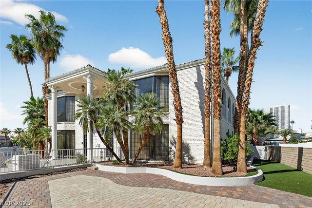 2834 Queens Courtyard Drive, Las Vegas, NV 89109