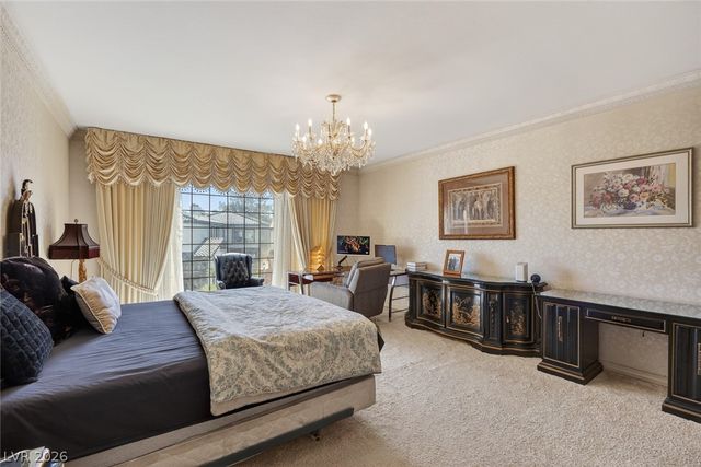 2834 Queens Courtyard Drive, Las Vegas, NV 89109