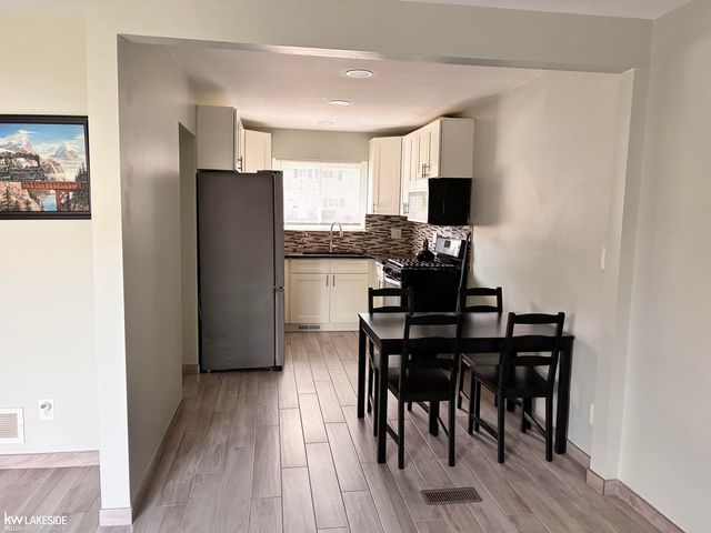 127 Mark Drive, Mt Clemens, MI 48043