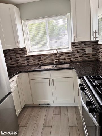127 Mark Drive, Mt Clemens, MI 48043