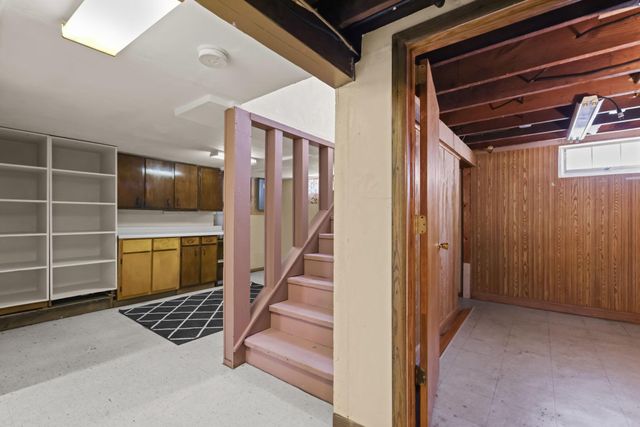 2811 Centerville Road, Little Canada, MN 55117