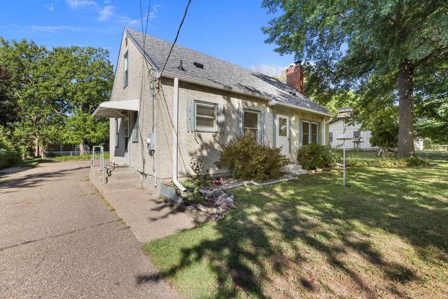 2811 Centerville Road, Little Canada, MN 55117