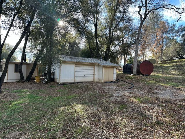 40653 Hodges Hill Drive, Oakhurst, CA 93644