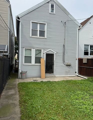 4935 S Wood Street, Chicago, IL 60609