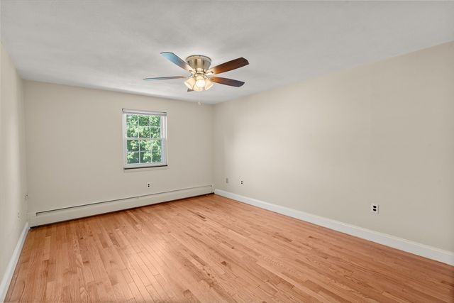 31 Pond St 22, Waltham, MA 02451