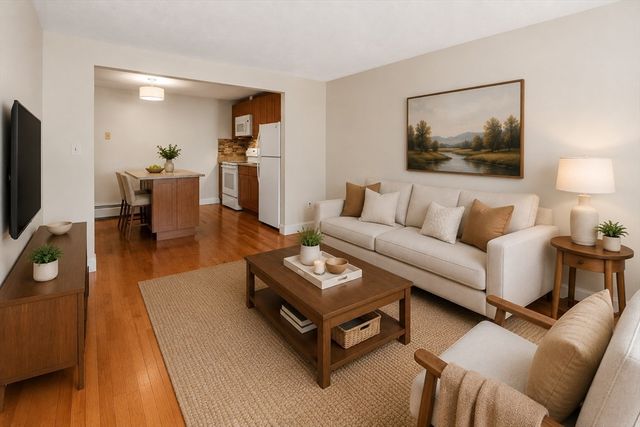 31 Pond St 22, Waltham, MA 02451