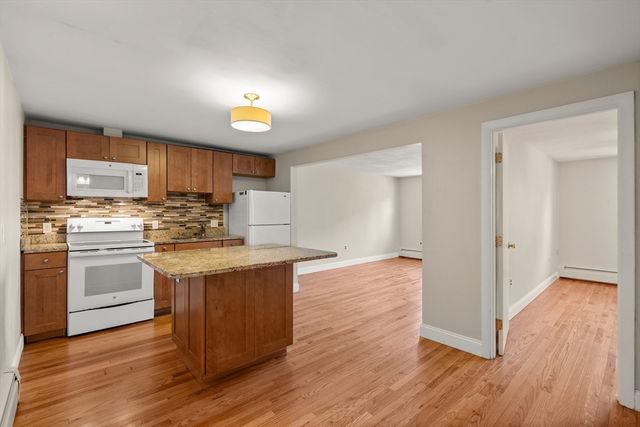 31 Pond St 22, Waltham, MA 02451