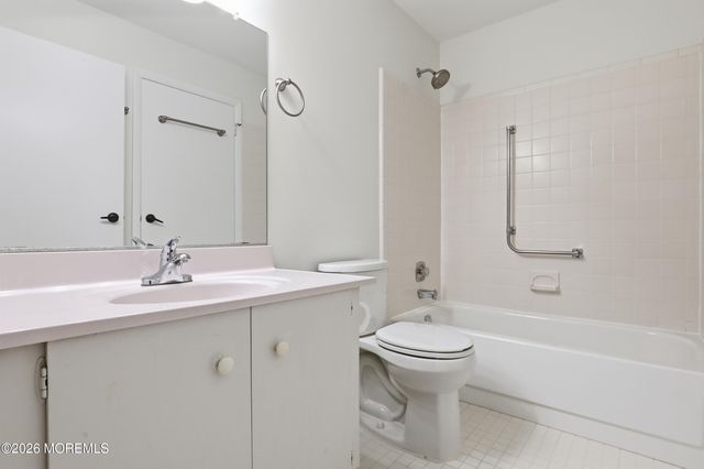 453E Chesterfield Court, Manchester, NJ 08759