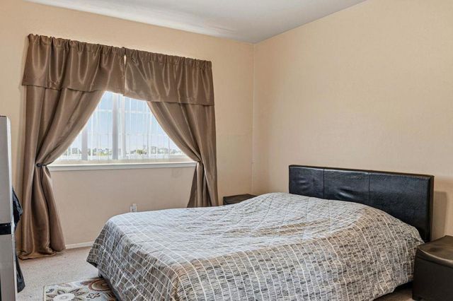 678 Hillside Boulevard, Daly City, CA 94014