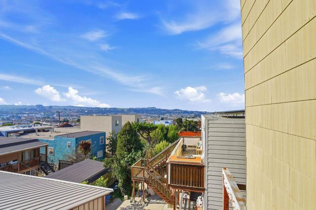 678 Hillside Boulevard, Daly City, CA 94014