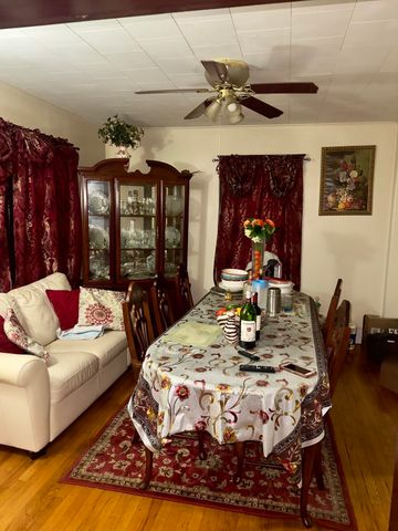 8 Mason St, Brockton, MA 02302