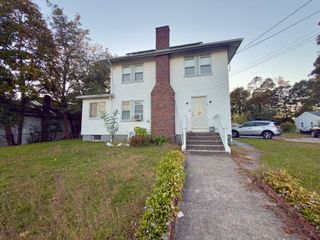 8 Mason St, Brockton, MA 02302