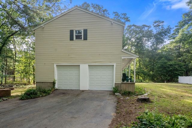 2 Whitney Dr, Sherborn, MA 01770