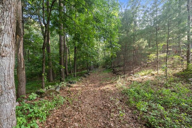 2 Whitney Dr, Sherborn, MA 01770