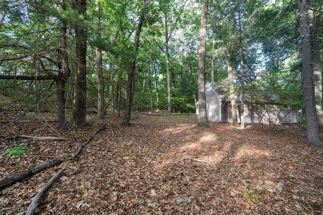 2 Whitney Dr, Sherborn, MA 01770