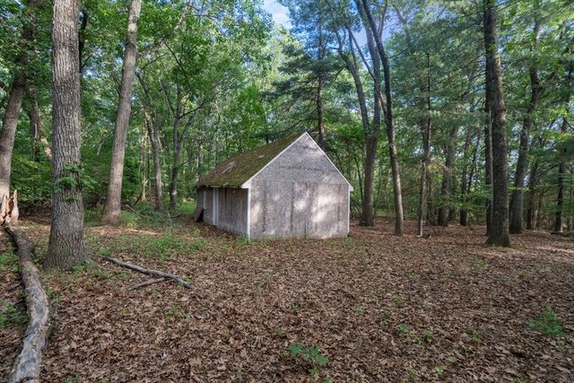 2 Whitney Dr, Sherborn, MA 01770