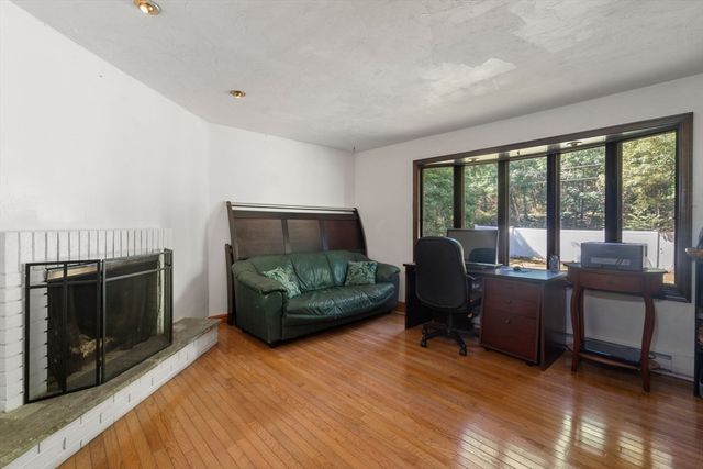 2 Whitney Dr, Sherborn, MA 01770