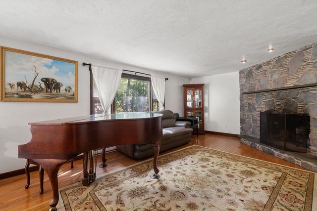 2 Whitney Dr, Sherborn, MA 01770
