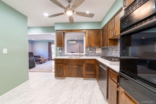 3 Gottlieb Drive, Pearl River, NY 10965