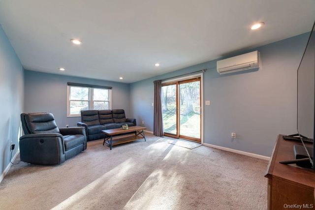 3 Gottlieb Drive, Pearl River, NY 10965