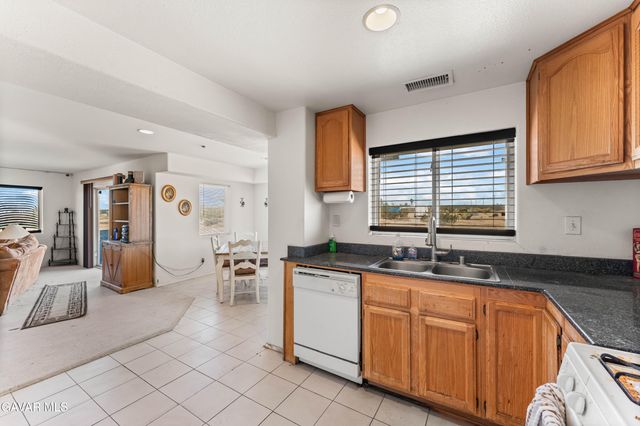 19821 Aloha Way, California City, CA 93505
