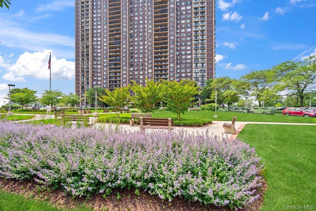 27010 Grand Central Parkway Parkway 26K, Floral Park, NY 11005 — photo 2