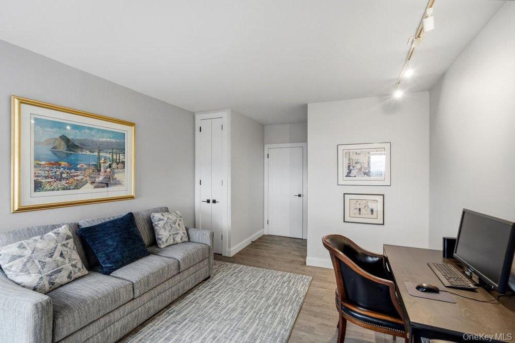 27010 Grand Central Parkway Parkway 26K, Floral Park, NY 11005 — photo 4