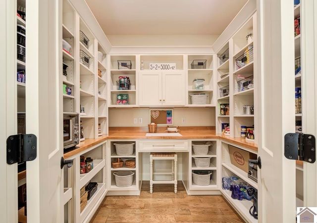 117 Pine View Dr, Benton, KY 42025